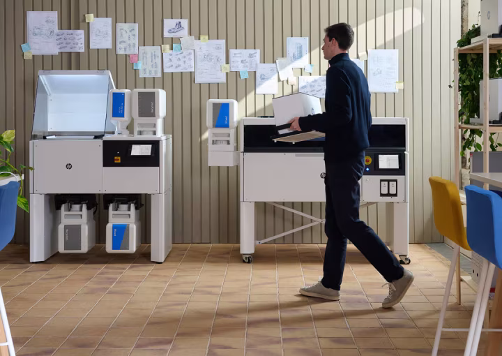HP MJF 1200 ile üretilmiş fonksiyonel plastik parçalar